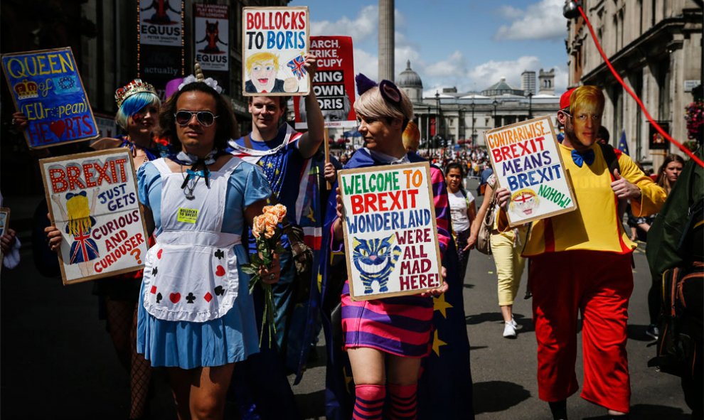 20/07/2019.- El próximo martes se conocerá el nombre del sucesor de Theresa May al frente del gobierno británico, aunque todo apunta a que Boris Johnson sea quien ocupe finalmente Downing Street. EFE/Hollie Adams