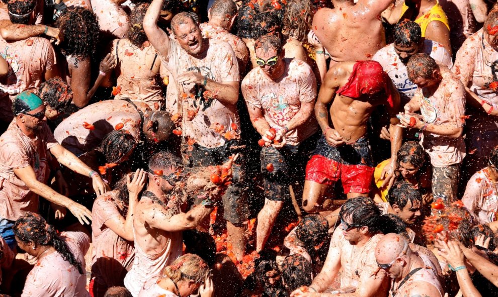 28/08/2019.- La Tomatina se celebra cada último miércoles de agosto en Bunyol .EFE/ Miguel Ángel Polo