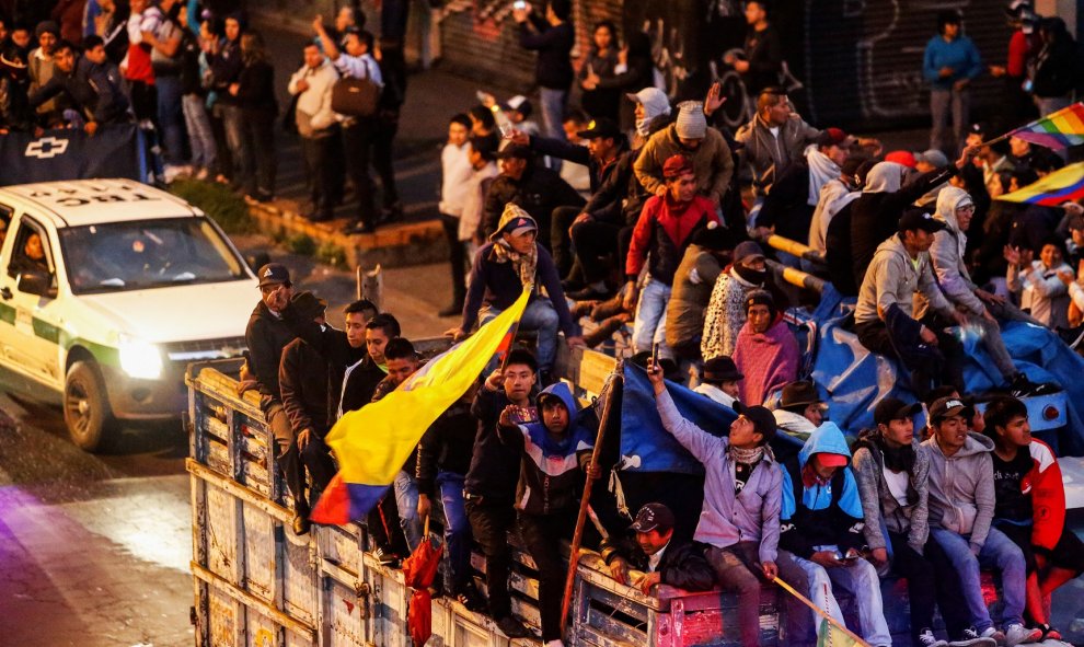 Indígenas llegan a Quito. REUTERS/Daniel Tapia