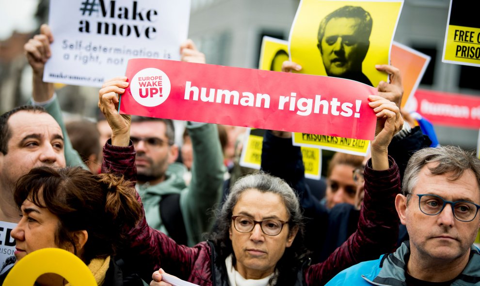 Las protestas disconformes con el desenlace judicial han traspasado las fronteras catalanas. / AFP