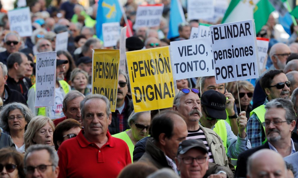 Vista de la manifestación por las pensiones en Madrid./ EFE/Chema Moya