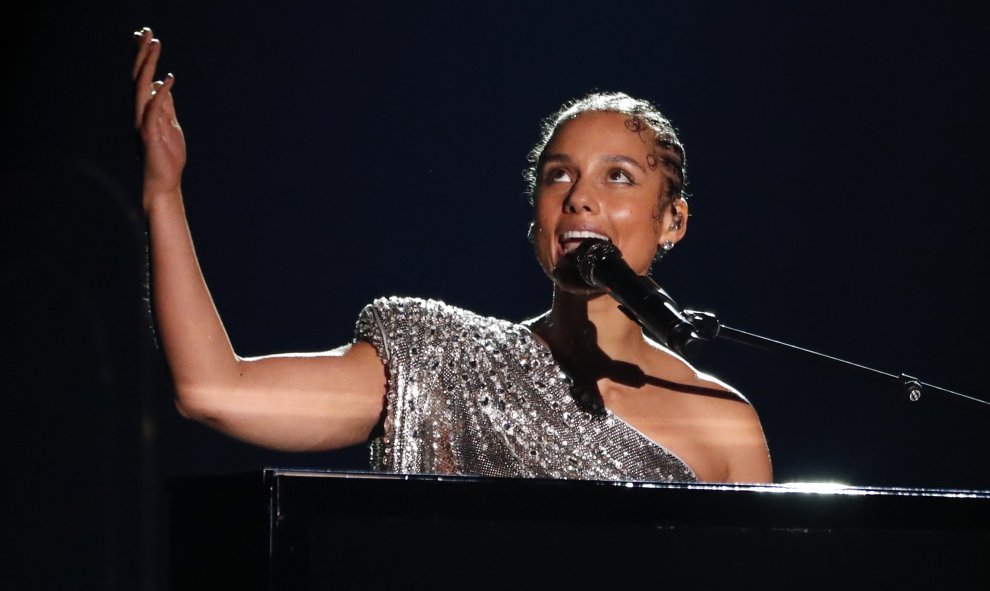 26.01.2020 - Alicia Keys actuando en los Premios Grammy. REUTERS / Mario Anzuoni