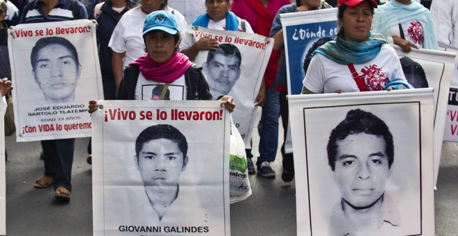 una manifestación de los familiares de los 43 estudiantes desaparecidos en el estado de Guerrero, en México.- AMNISTÍA INTERNACIONAL