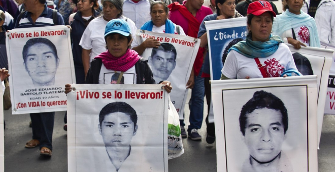 una manifestación de los familiares de los 43 estudiantes desaparecidos en el estado de Guerrero, en México.- AMNISTÍA INTERNACIONAL