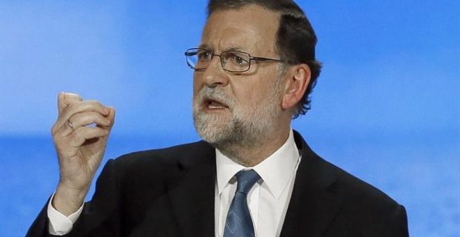 El presidente del Gobierno y del PP, Mariano Rajoy, durante su intervención en la segunda jornada del XVIII Congreso nacional del partido que se celebra hasta mañana en la Caja Mágica de Madrid. EFE/JuanJo Martín