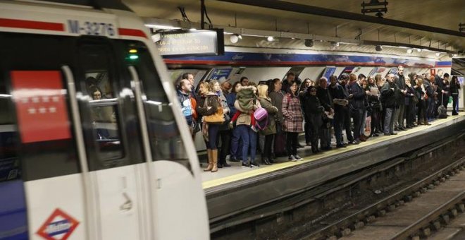 Imagen de una de las estaciones de metro de Madrid este viernes de huelga / EFE