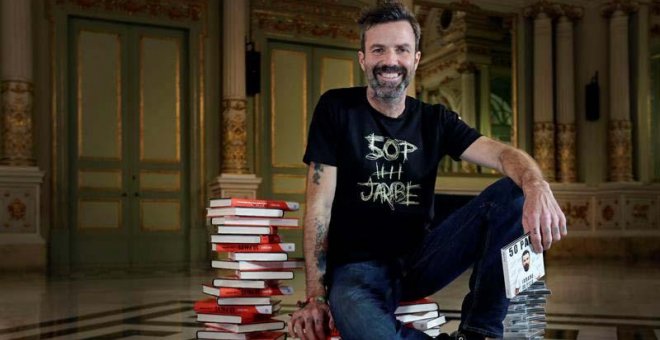 Pau Donés durante la presentación de '50 Palos', su nuevo disco. También ha presentado su nuevo libro y una gira. | SUSANNA SÁEZ (EFE)