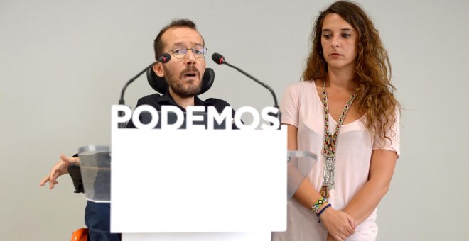 El secretario de Organización de Podemos, Pablo Echenique, y la secretaria de Participación, Noelia Vera.
