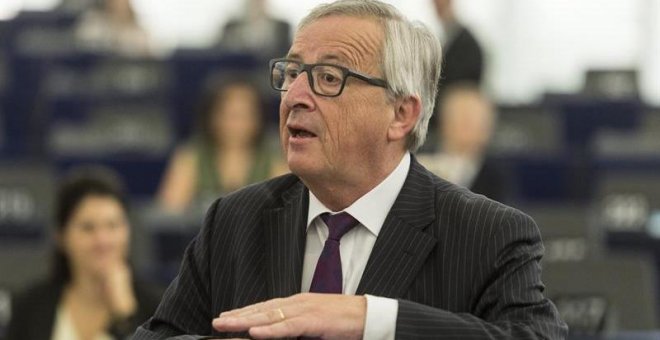 El presidente de la Comisión Europea, Jean-Claude Juncker, da un discurso durante la sesión plenaria del Parlamento Europeo en Estrasburgo (Francia) hoy, 4 de julio de 2017. EFE/Patrick Seeger