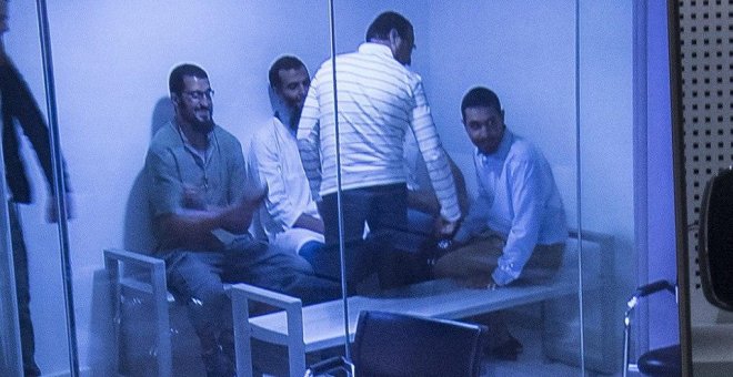 Un momento del juicio que se celebra en la Audiencia Nacional contra los 6 presuntos yihadistas, detenidos en 2014 en Melilla en la operación Javer, acusados de captar combatientes marroquíes y españoles para Al Qaeda para atentar en el Magreb o "en suelo