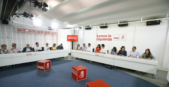 Vista de la última reunión de la Ejecutiva Federal del PSOE, presidida por Pedro Sánchez, antes de las vacaciones. EFE/Fernando Alvarado