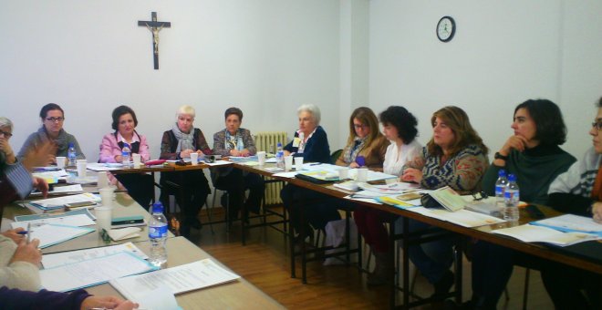 Reunión de la Asociación Católica Española de Servicios a la Juventud Femenina de Madrid.