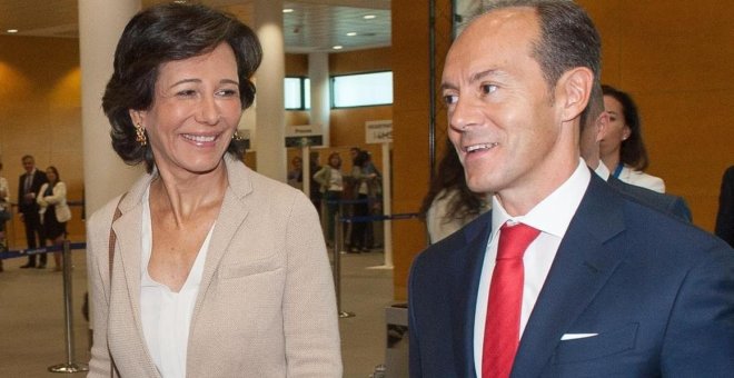 La presidenta del Banco Santander, Ana P. Botín, con el consejero delegado de la entidad en España, Rami Aboukhair. E.P.