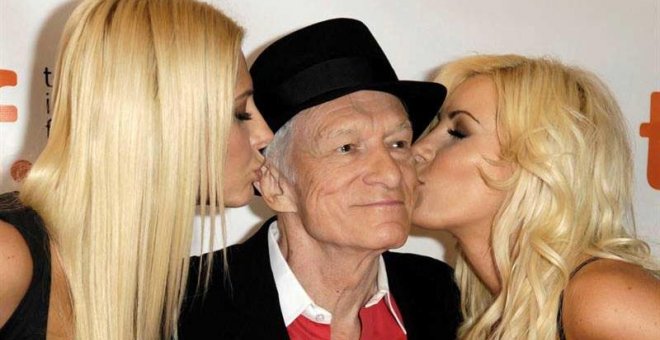 Fotografía de archivo fechada el 12 de septiembre de 2009 que muestra a Hugh Hefner en la 34ª edición del Festival Internacional de Cine de Toronto, en Toronto (Canadá).| EFE