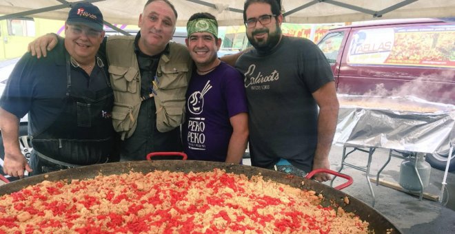 José Andrés y voluntarios elaboran más de 650 raciones de paella para los afectados del huracán María en Puerto Rico