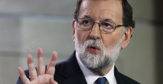 El presidente del gobierno Mariano Rajoy compareció para explicar la aplicación del Artículo 155 de la Costitución, tras el Consejo de Ministros extraordinario.EFE/Juan Carlos Hidalgo