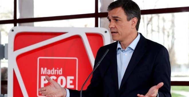 El secretario general del PSOE, Pedro Sánchez, en rueda de prensa tras la reunión conjunta de la ejecutiva federal y la madrileña. /EFE