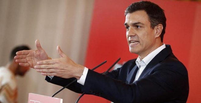 El secretario general del PSOE, Pedro Sánchez, en Pamplona. EFE