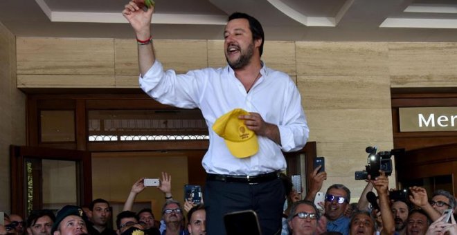 El vicepresidente italiano y ministro del Interior, Matteo Salvini, en una imagen de archivo de la campaña electoral del partido de extrema derecha La Liga.- EFE/EPA/ORIETTA SCARDINO