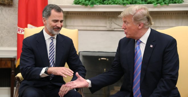 El presidente de EEUU, Donald Trump, y el rey Felipe VI, en su encuentro en el Despacho Oval de la Casa Blanca, en Washington. REUTERS/Jonathan Ernst