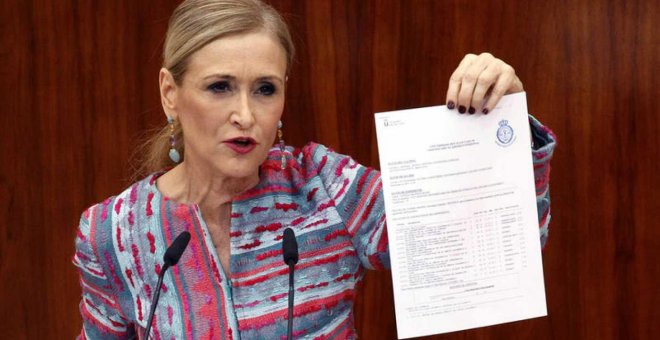 La expresidenta madrileña, Cristina Cifuentes, durante su comparecencia del pasado 4 de abril para dar explicaciones sobre las supuestas irregularidades de su máster. EFE