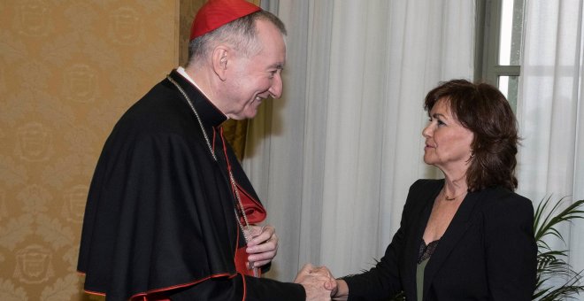 La vicepresidenta del Gobierno, Carmen Calvo, con el secretario de Estado vaticano, Pietro Parolin. EFE/Presidencia del Gobierno