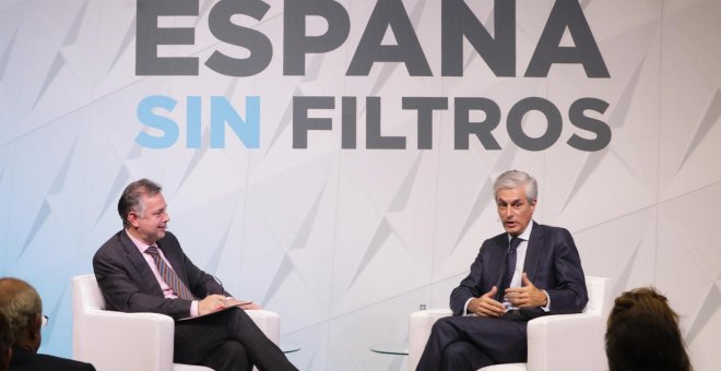 Adolfo Suárez Illana (d) junto a el periodista periodista Jenaro Castro (i). Fuente: PP (Alberto Cuellar).