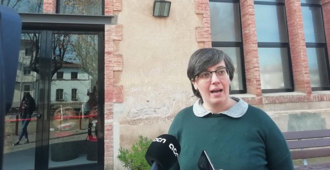 Mireia Boya Busquet durante la rueda de prensa comunicando que la CUP no concurrirá a las elecciones europeas.