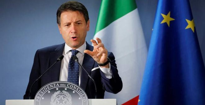 El primer ministro italiano, Giuseppe Conte, en una rueda de prensa. (JULIEN WARNAND | EFE)