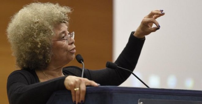 Fotografía de archivo de la activista Angela Davis. - AFP