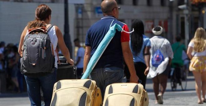 La amenaza de la proliferación de pisos turísticos pende sobre el centro de Madrid. / EFE