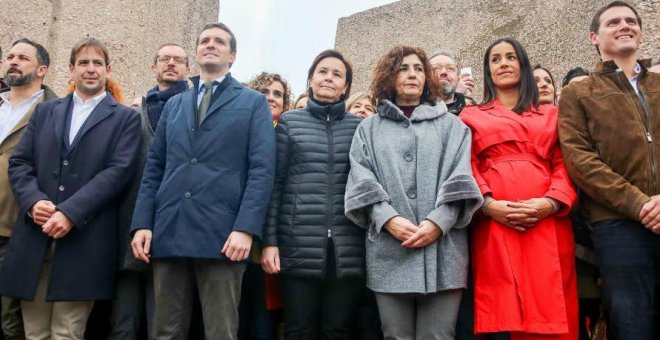 Javier Ortega Smith, Santiago Abascal y Albert Rivera, con Pablo Casado y otros dirigentes de Vox, PP y Cs, en la manifestación para reclamar el adelanto de las elecciones. EFE