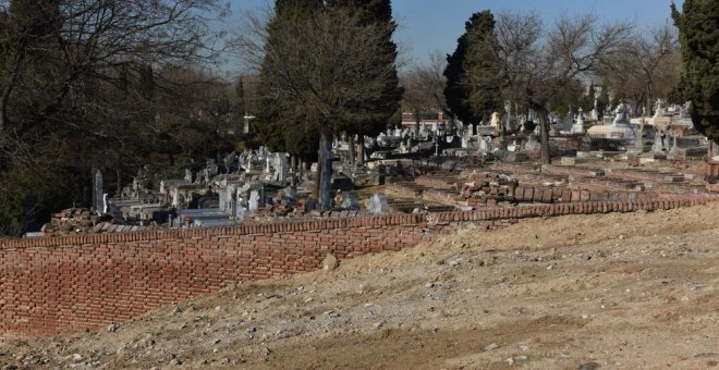 Lugar en el que se encuentra el osario con miles de restos humanos y que aparecieron tras un arrastre de tierras provocado por las lluvias.- FERNANDO SÁNCHEZ