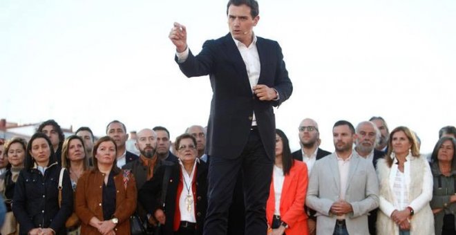 El presidente de Ciudadanos, Albert Rivera, durante un acto electoral en A Coruña. (CABALAR | EFE)