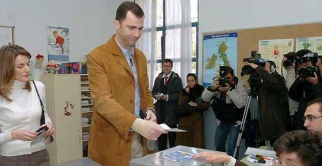 Felipe y Letizia votaron en 2005 para refrendar la Constitución Europea. Desde entonces, no han vuelto a votar. Foto: EFE