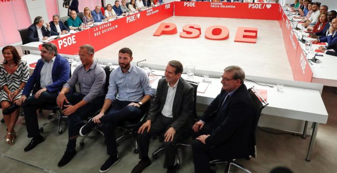 Vista general de la reunión de la Ejecutiva Federal del PSOE, presidida el secretario general Pedro Sánchez, en Ferraz. EFE/Emilio Naranjo