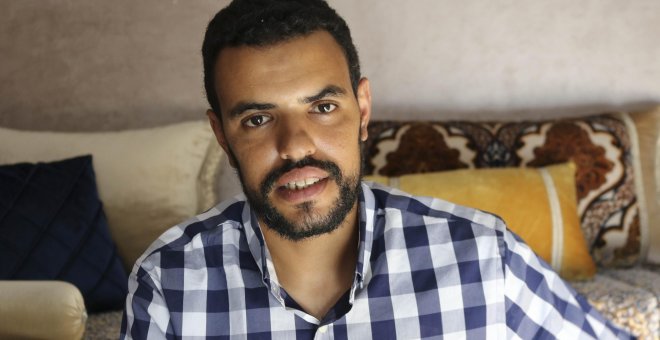 Hamadi Eddih, un saharaui de 33 años, es uno de los 16 supervivientes de la tragedia del pasado 20 de junio frente a las costas de Dajla, en el Sáhara ocupado.- EQUIPE MEDIA