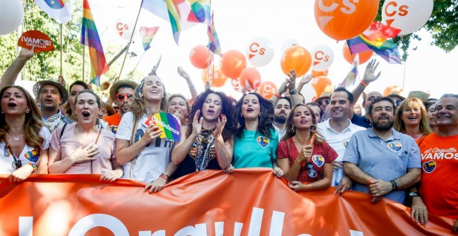 Miembros de Ciudadanos durante la manifestación del Orgullo./ EUROPA PRESS - RICARDO RUBIO