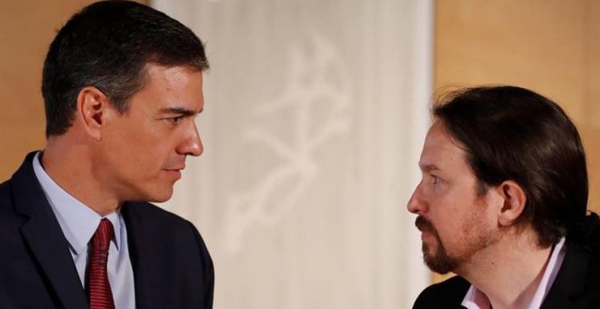 El presidente del gobierno Pedro Sánchez y el líder de Podemos Pablo Iglesias. - EFE