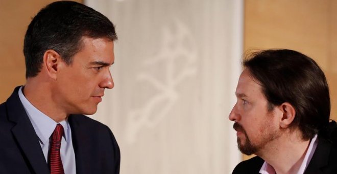 El presidente del gobierno Pedro Sánchez y el líder de Podemos Pablo Iglesias. - EFE