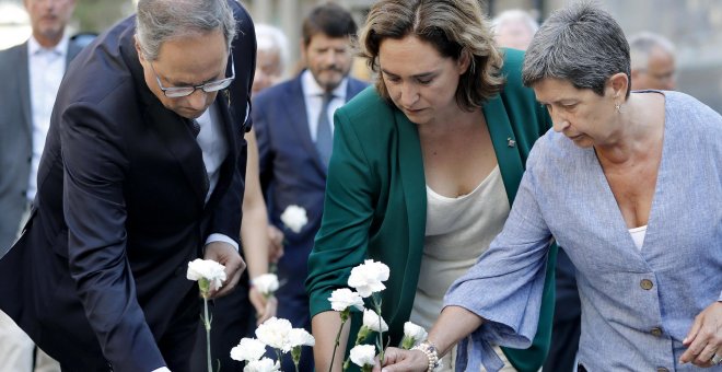 La alcaldesa de Barcelona, Ada Colau, acompañada por el presidente de la Generalitat, Quim Torra y de la delegada del Gobierno en Cataluña, Teresa Cunillera | EFE