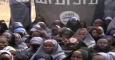 Captura del vídeo de Boko Haram en el que se pueden ver a las niñas secuestradas. AFP