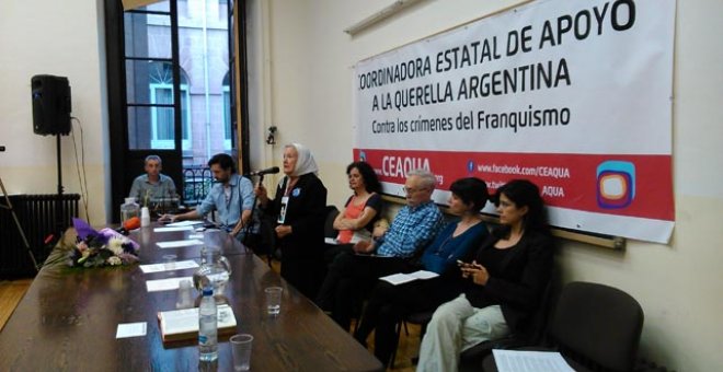 La madre de la Plaza de Mayo Nora Cortiña, durante su intervención en el acto. A. T.