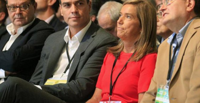 Pedro Sánchez, este sábado junto a Ana Mato en el IX Congreso Estatal de Unidad Progresista.  EFE/Víctor Lerena