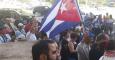 Personas participando en Miami en una marcha en favor de los disidentes cubanos. /REUTERS