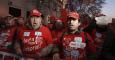 Trabajadores de Coca-Cola exigen la readmisión de la plantilla tras la sentencia de la Audiencia Nacional, esta tarde en Madrid. -EFE/Kiko Huesca