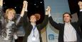 El nuevo portavoz de campaña del PP, Pablo Casado, entre José María Aznar y Esperanza Aguirre, en un acto de NNGG del PP. EFE