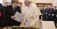 Imagen de la audiencia privada entre Angela Merkel y el Papa Francisco en el Vaticano./ EFE