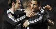 Cristiano Ronaldo se abraza a Christian Bale tras celebrar un gol./ REUTERS
