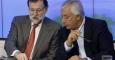 Mariano Rajoy junto a Javier Arenas, en una reunión del PP. EFE